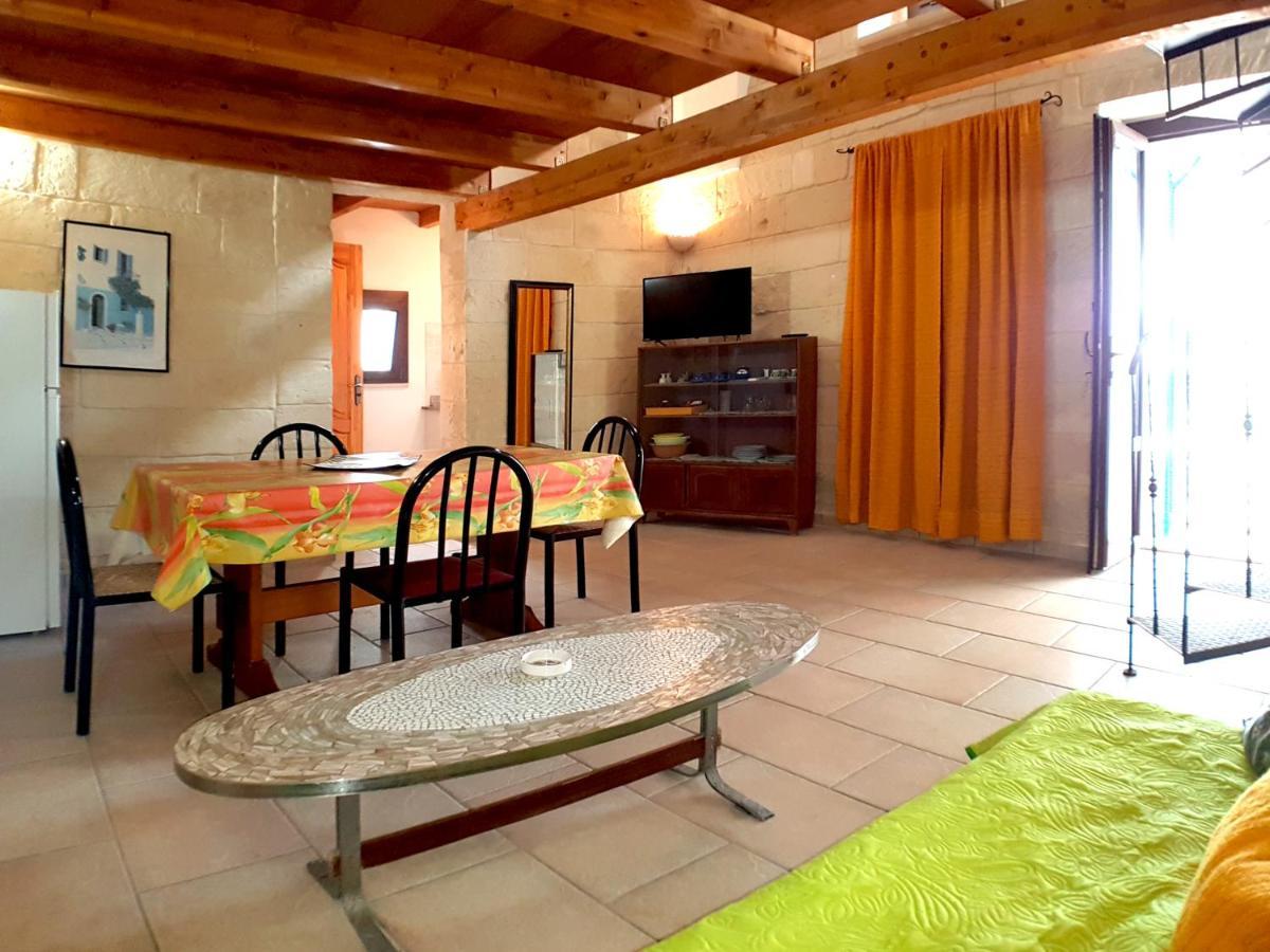 Oikia Vacanze Uggiano La Chiesa Casa Dante Exterior foto