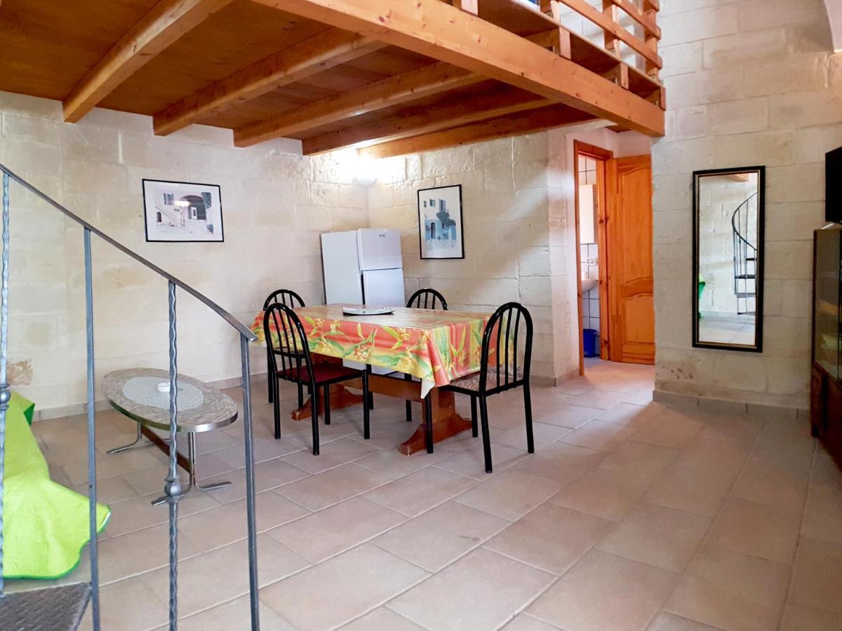 Oikia Vacanze Uggiano La Chiesa Casa Dante Exterior foto