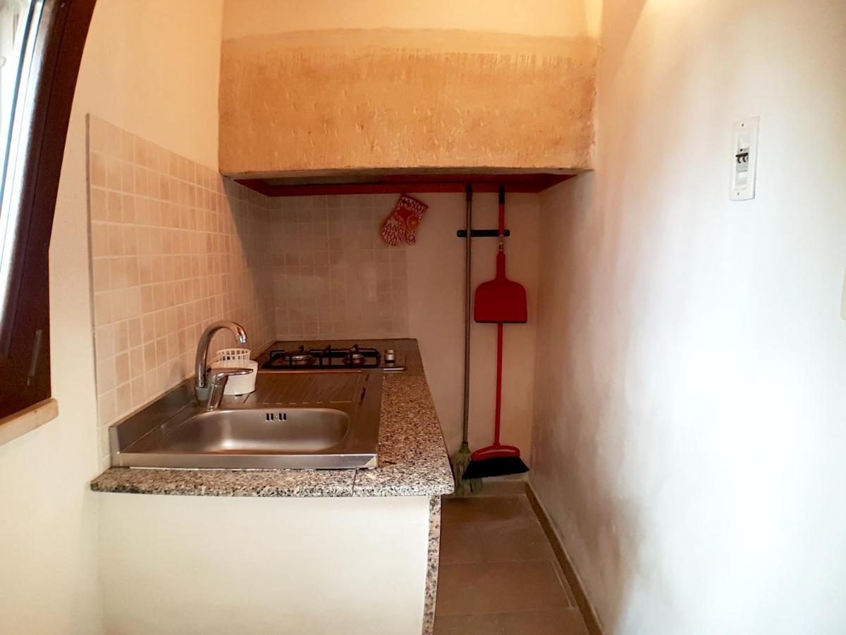 Oikia Vacanze Uggiano La Chiesa Casa Dante Exterior foto