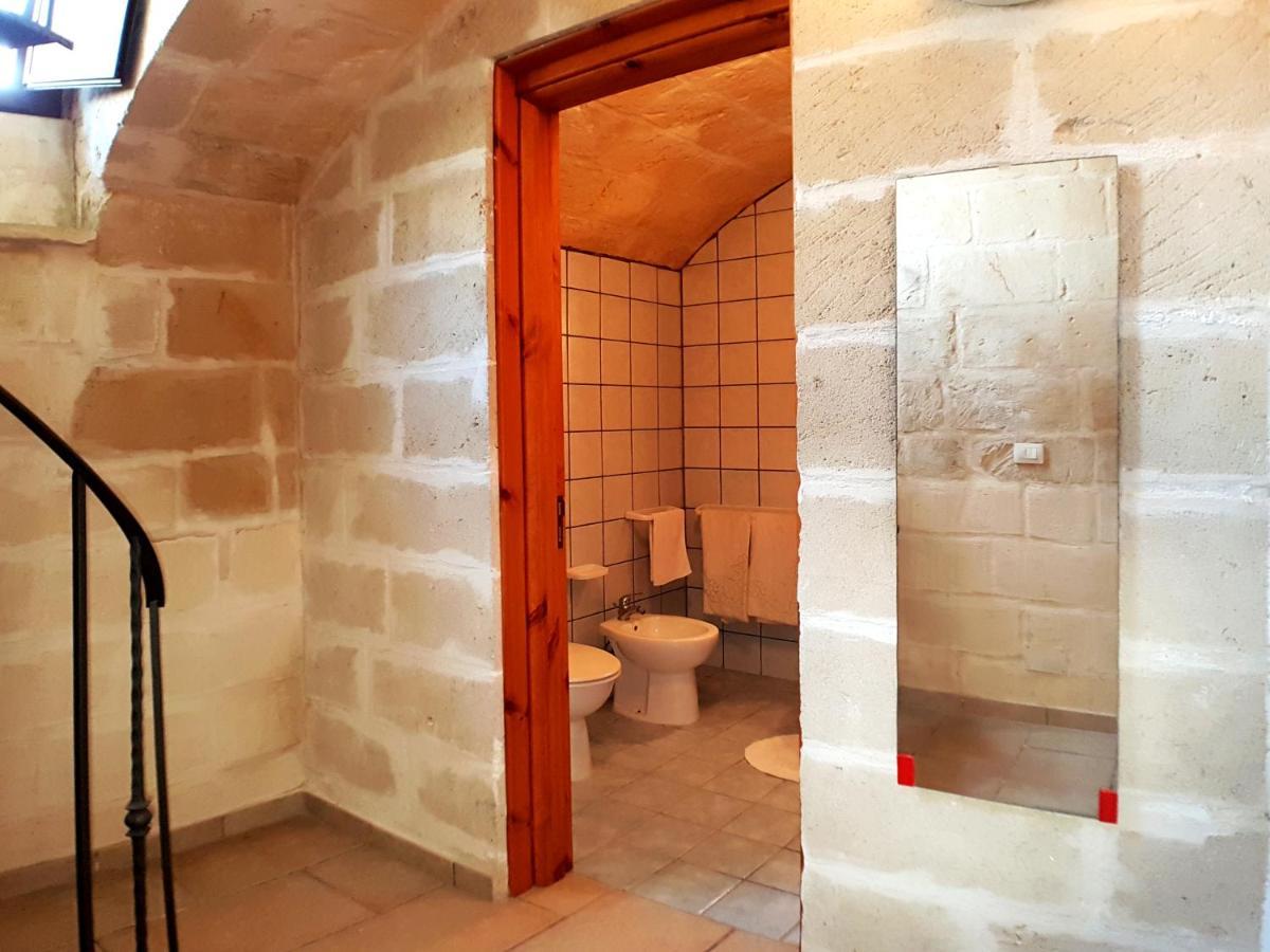 Oikia Vacanze Uggiano La Chiesa Casa Dante Exterior foto