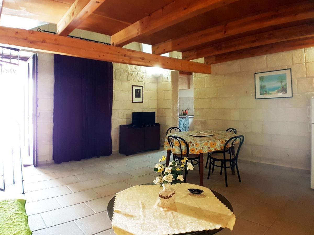 Oikia Vacanze Uggiano La Chiesa Casa Dante Exterior foto